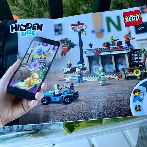 LEGO Hidden Side 70422 Shrimp Shack Attack Building Block Set *Missing One Leaf - Picture 2 of 16